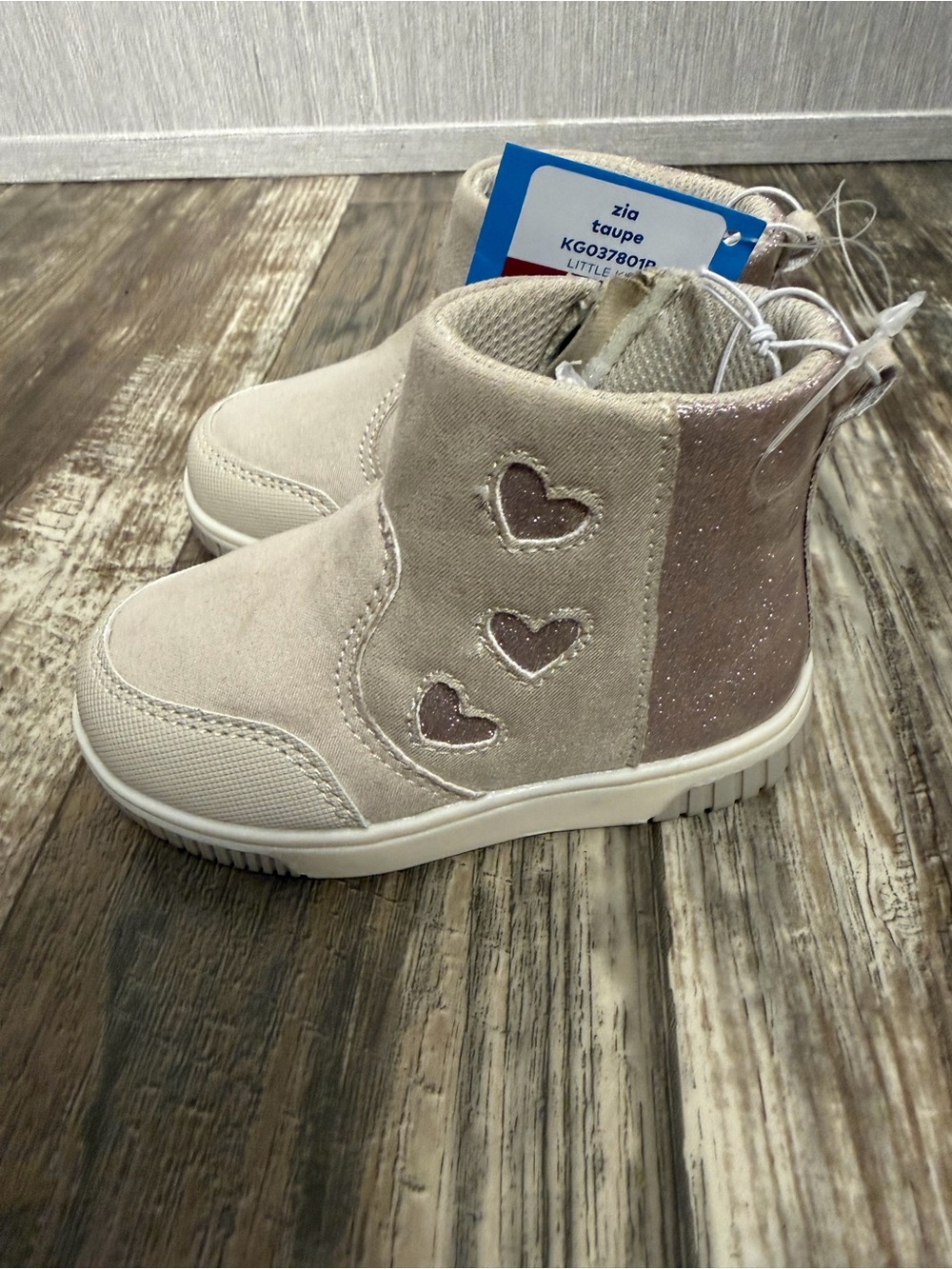 Stride Rite Little Girls Beige Suede Ankle Boots with Glitter Hearts Size 6 - Picture 14 of 16
